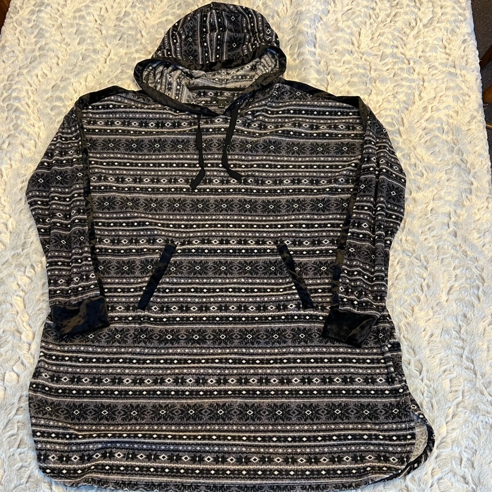 Simply Vera Vera Wang Black and Gray Patterned Hoodie Pajama